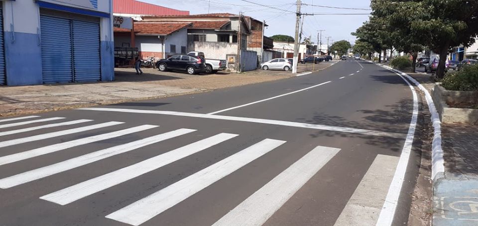 106033343_3043303999080167_5594907237275510711_o Avenidas principais recebem manutenção na sinalização de Solo