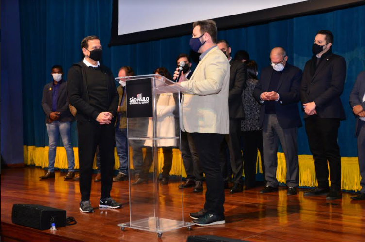 Dória visita Lençóis e libera R$ 6,1 milhões; Prado anuncia Programa de Aceleração Escolar
