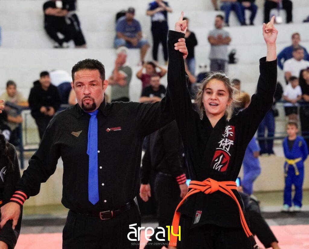 Maria Clara Sauer conquista prata no Pan-americano de Jiu-jítsu em São Manuel!