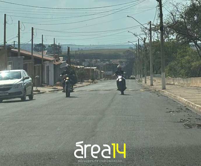 🚨 PREFEITURA DE SÃO MANUEL INSTALA LOMBADAS EM DIVERSAS RUAS