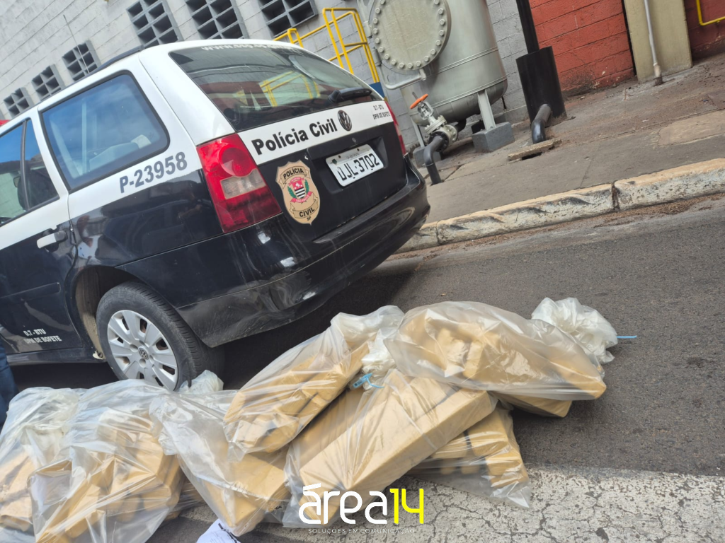 90 kg de maconha, crack e cocaína são incinerados em ação policial na Seccional de Botucatu