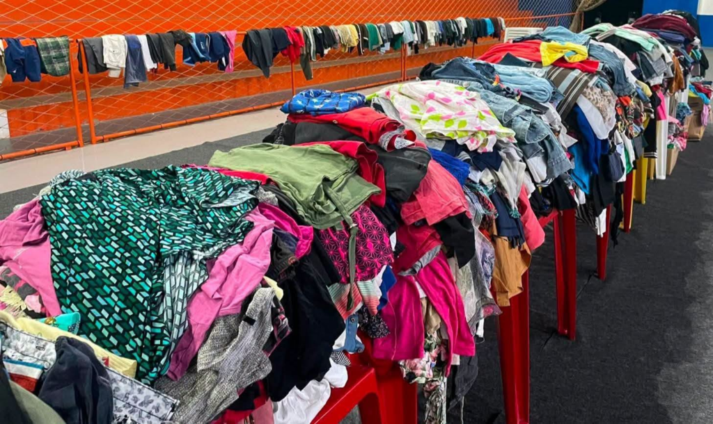 FUNDO SOCIAL DE PRATÂNIA ARRECADA MAIS DE 10 MIL PEÇAS EM AÇÃO SOLIDÁRIA